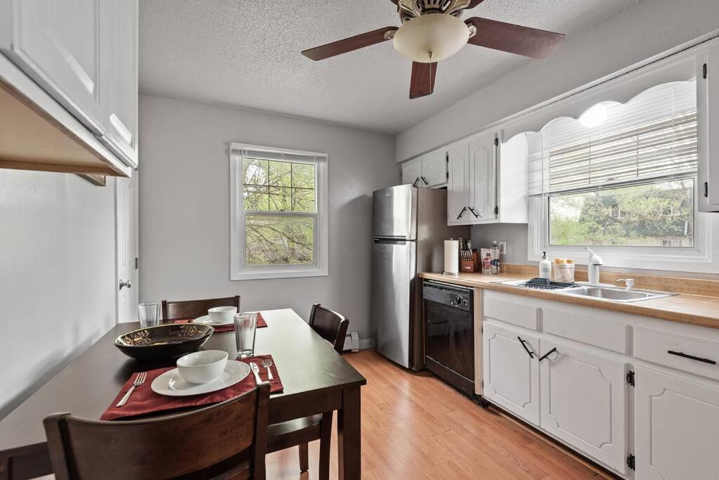 Tranquil 2Br Apt Mpls - 8075 Apt 3 Minneapolis Exterior photo